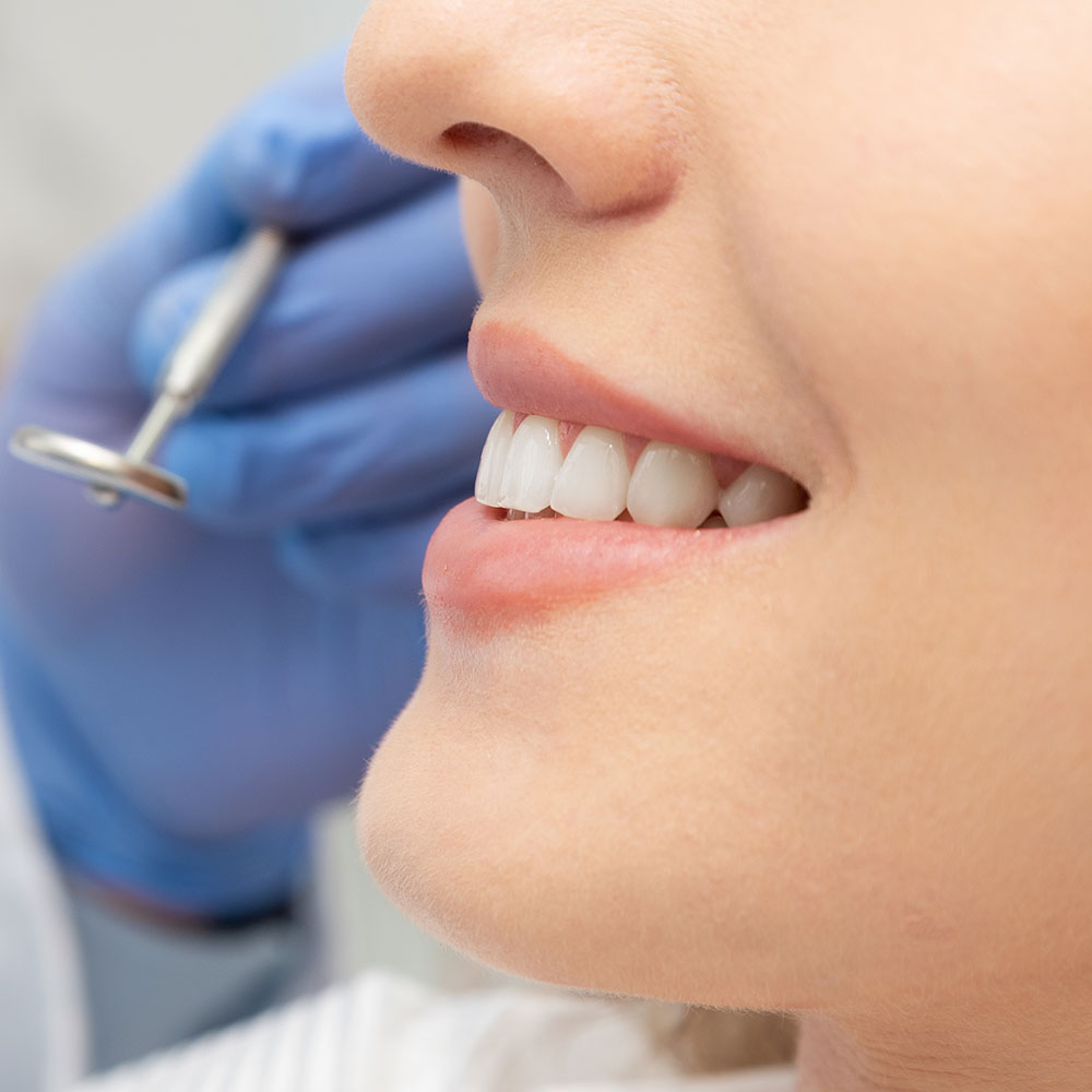 Single tooth implant near Santa Fe Springs